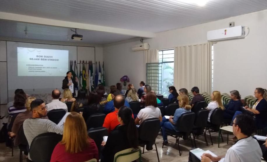 NRE LOANDA PROMOVE REUNIÃO COM DIRETORES(AS)