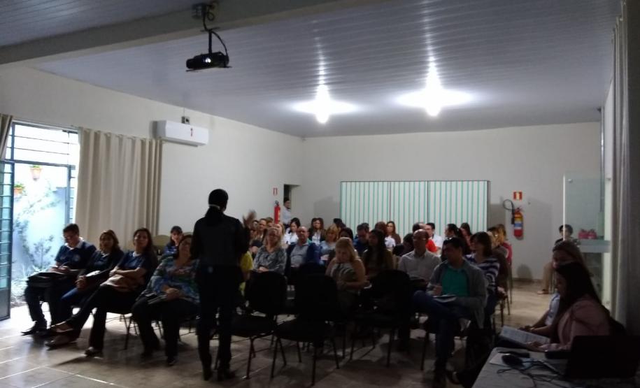 NRE LOANDA PROMOVE REUNIÃO COM DIRETORES(AS)