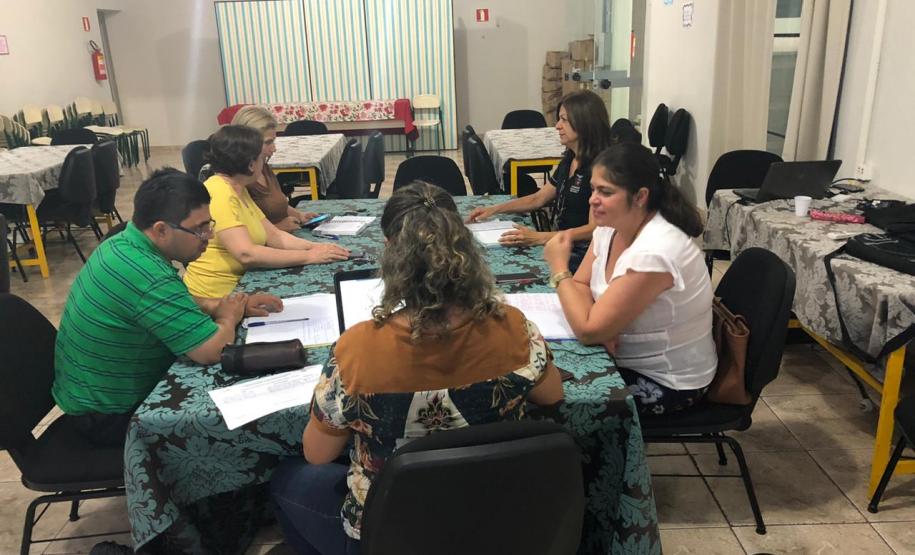 Professores/as de Língua Portuguesa do NRE de Loanda realizam a terceira etapa da formação “Conexão Professor em Ação” Professores/as de Língua Portuguesa do NRE de Loanda realizam a terceira etapa da formação “Conexão Professor em Ação”