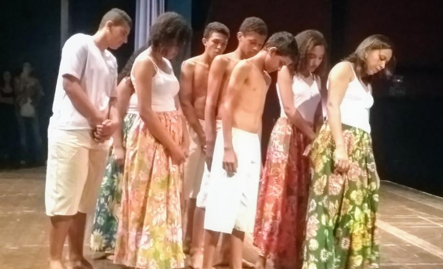 Primeira Mostra Cultural Africana, Afro-Brasileira e Indígena das escolas do Núcleo Regional de Educação de Loanda.