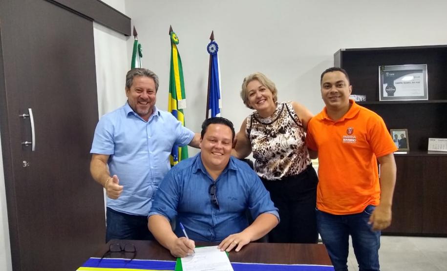 Assinatura do Termo de Compromisso para a realização dos 67° dos Jogos Escolares do Paraná