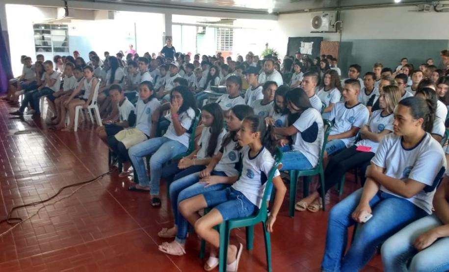 Alunos da Educação Profissional desenvolvem projeto de combate à Dengue em Escola Estadual de Querência do Norte.
