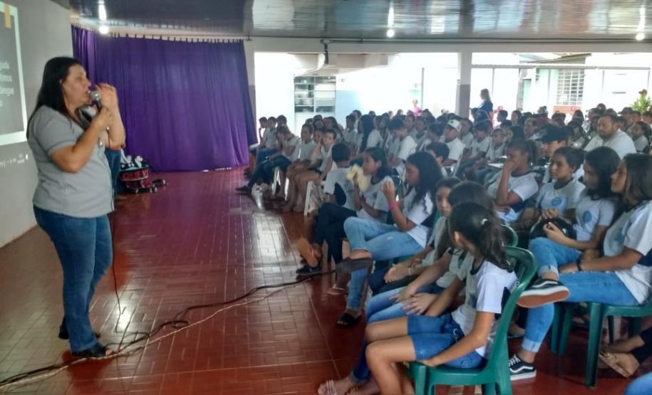 Alunos da Educação Profissional desenvolvem projeto de combate à Dengue em Escola Estadual de Querência do Norte.