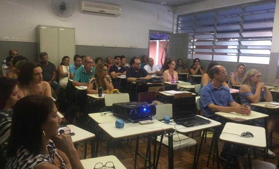 Equipe de Ensino acompanha Dias de Estudo e Planejamento nas Escolas