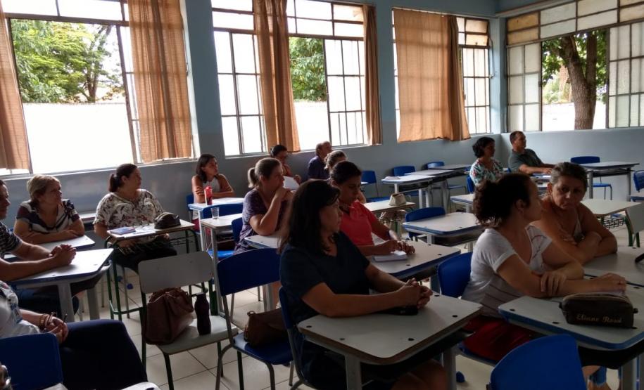 Equipe de Ensino acompanha Dias de Estudo e Planejamento nas Escolas
